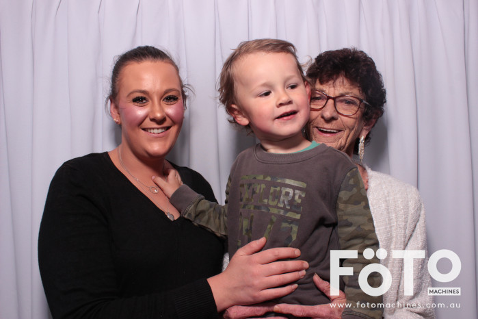 Billy's 21st | View more photos from the event at gallery.fotomachines.com.au/u/FOTOMachines/Billys-21st